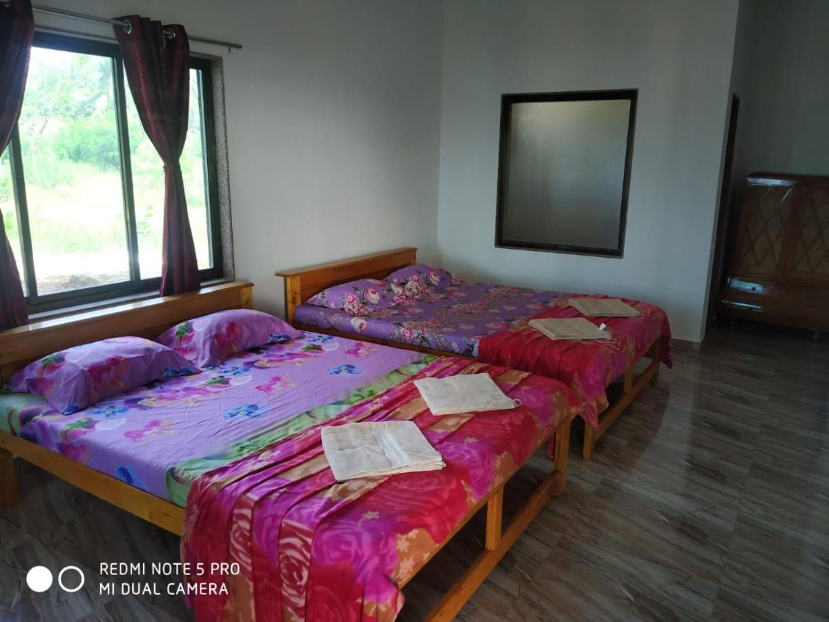 Sam & San Beach Resort Vengurla Bagian luar foto